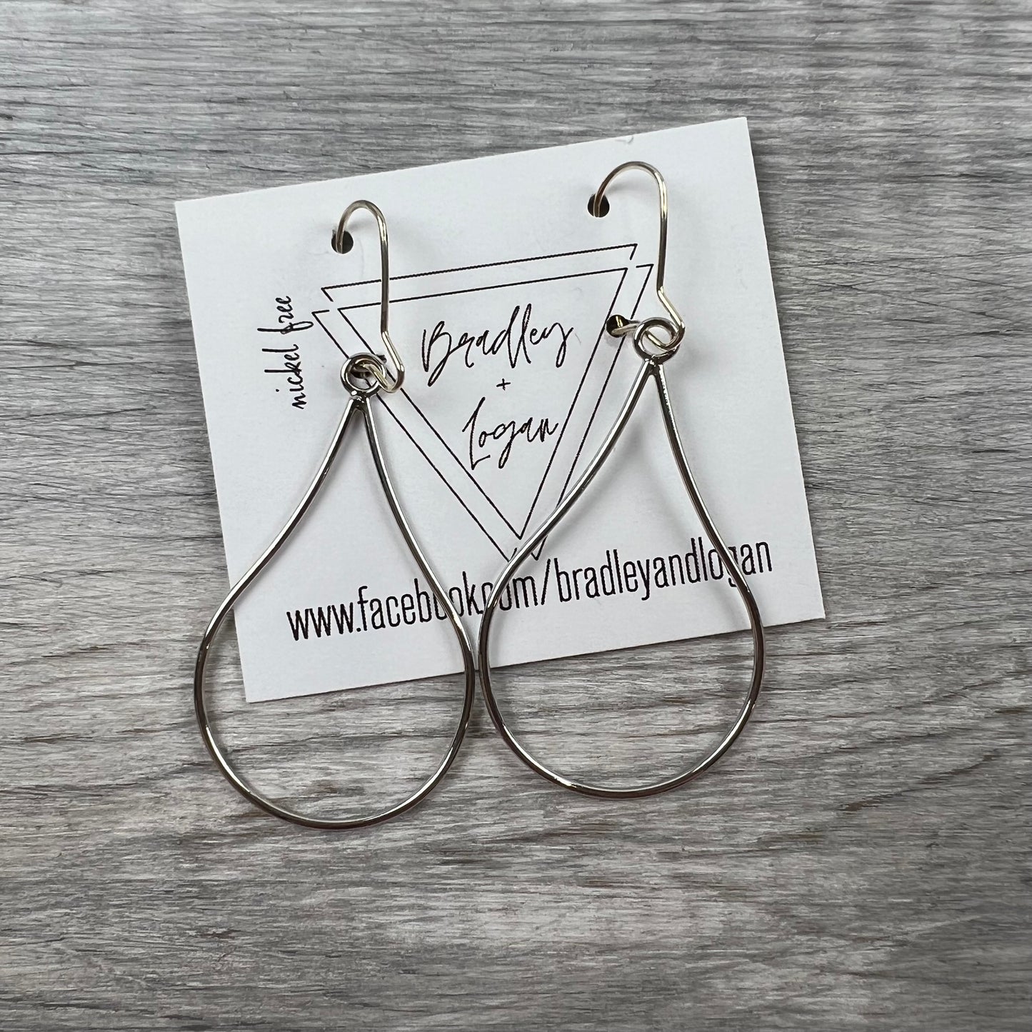 Dainty Teardrop Earrings