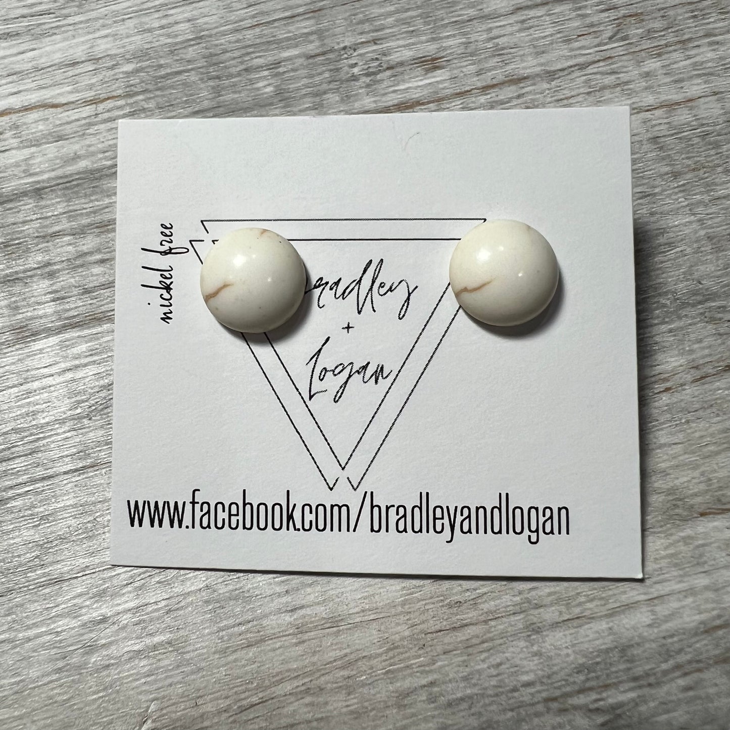 Dainty Dot Earrings (studs)