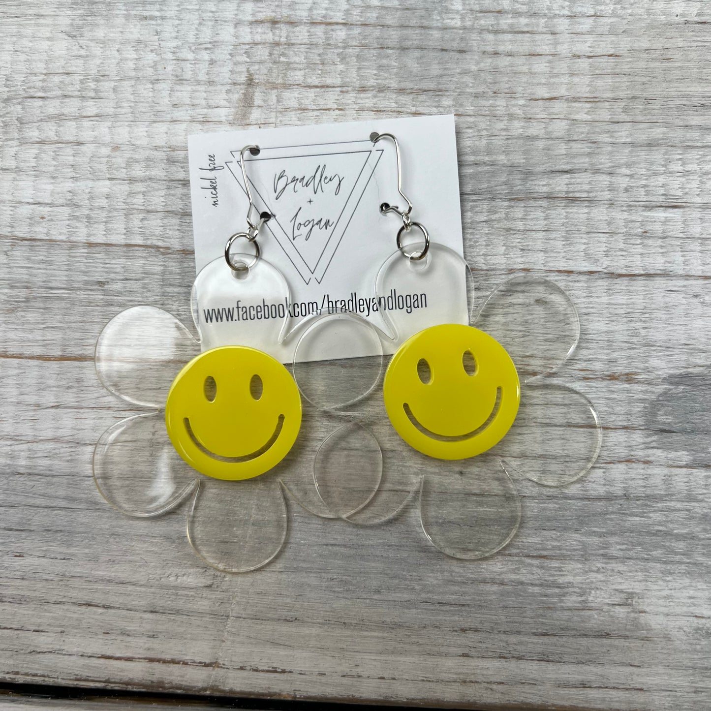 Smiley Daisy Earrings